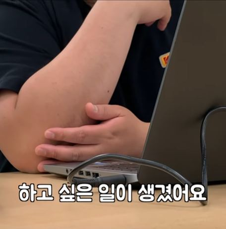 팬이-3명-생겼는데-직업이-전부-영화감독인-경우.jpg-2-이미지