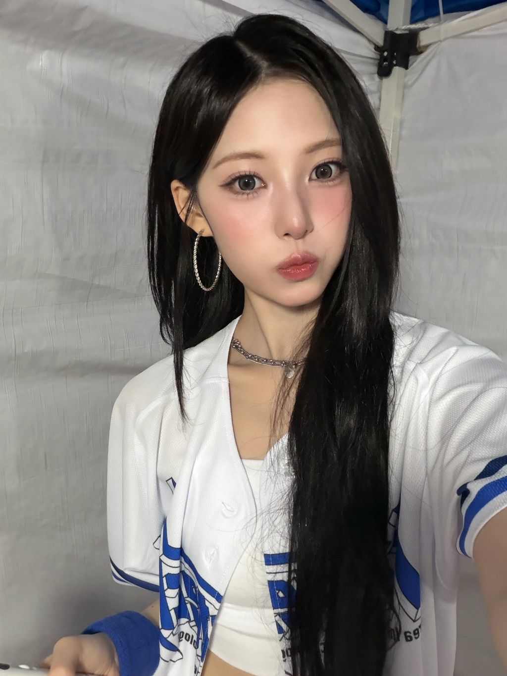 도플갱어-아니냐는-여-아이돌-2명-1-이미지