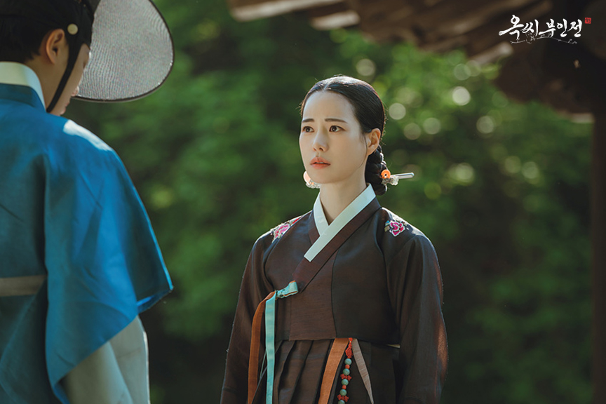 다잘맞아서-한복-다입혔다는-옥씨부인전-임지연-착장.jpgif-18-이미지