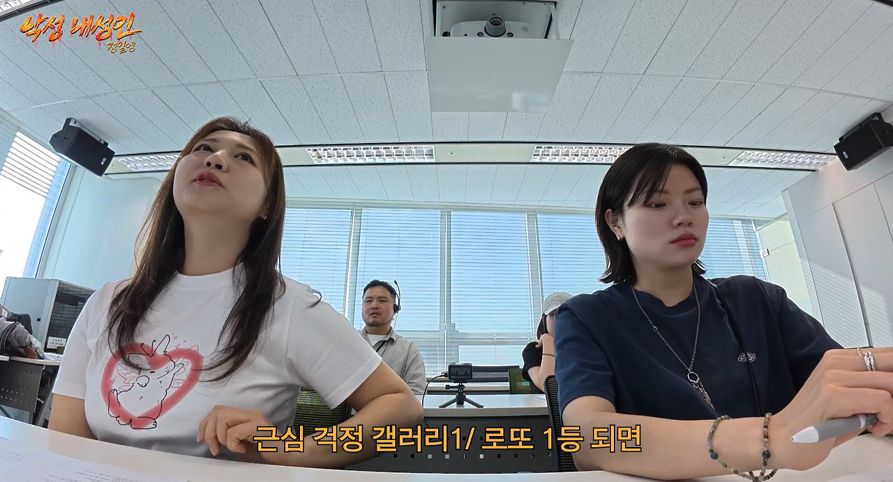 어떤-인생을-살아왔는지-감도-안오는-60대-연예인-지망생-아저씨.jpg-9-이미지