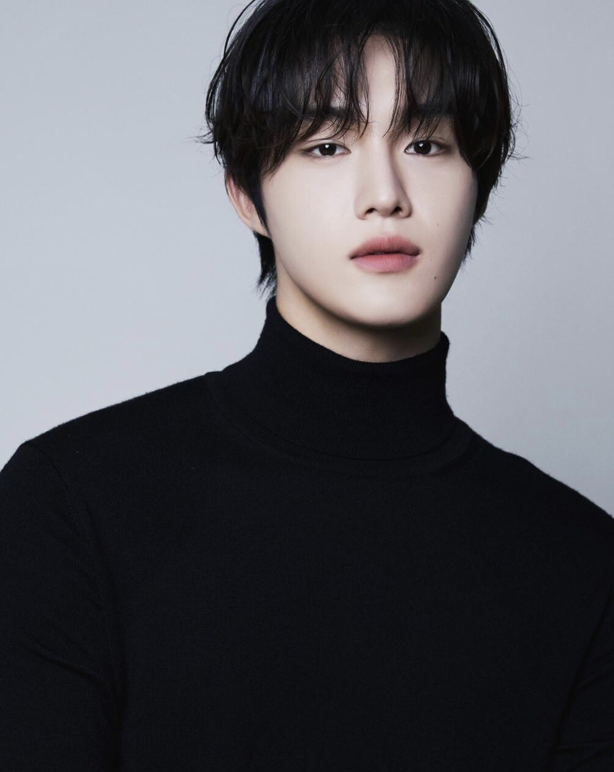 CIX-출신-현석,-매니지먼트-런과-전속계약…배우-활동-본격화-0-이미지